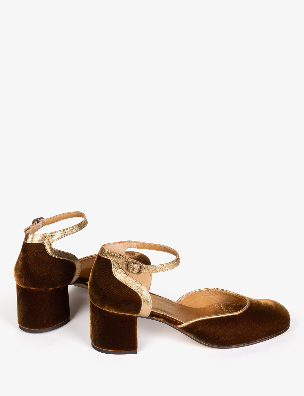 Sedara Velvet Shoe