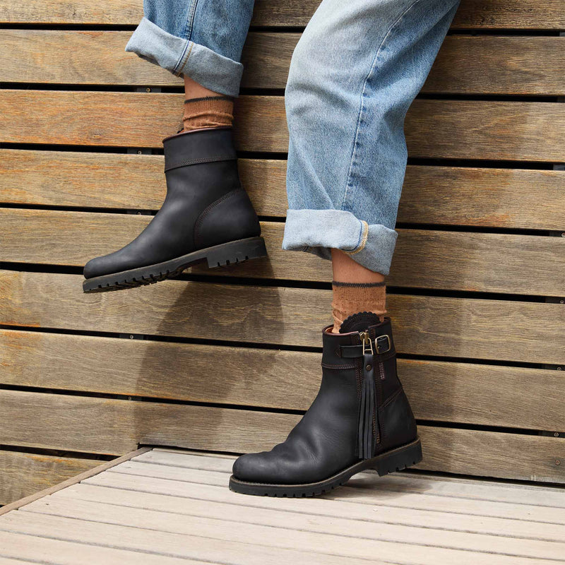 inclement cropped boot
