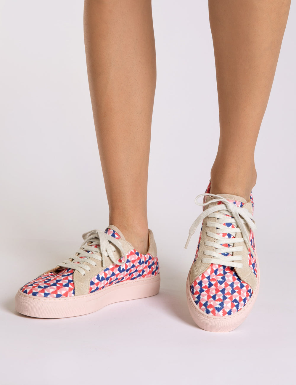 Paradise Geometric Trainer
