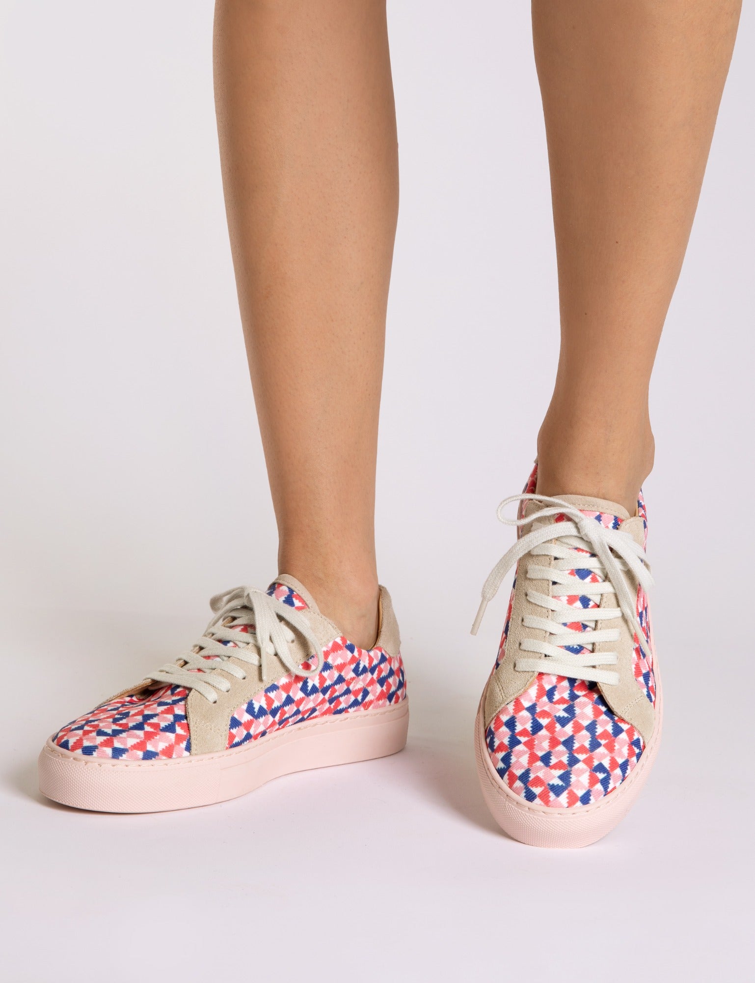Paradise Geometric Trainer