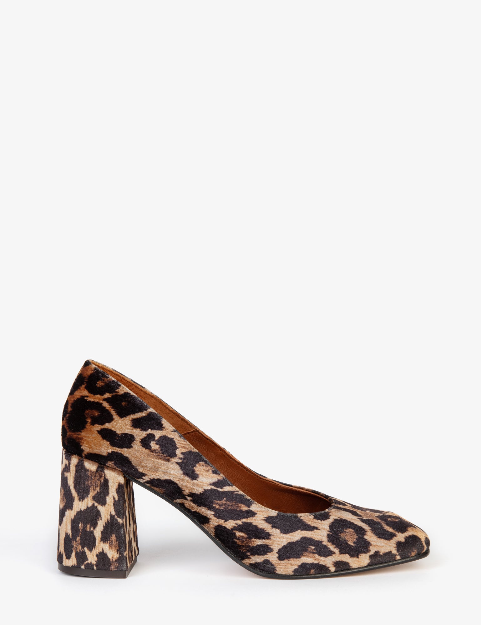 Gamine Velvet Shoe