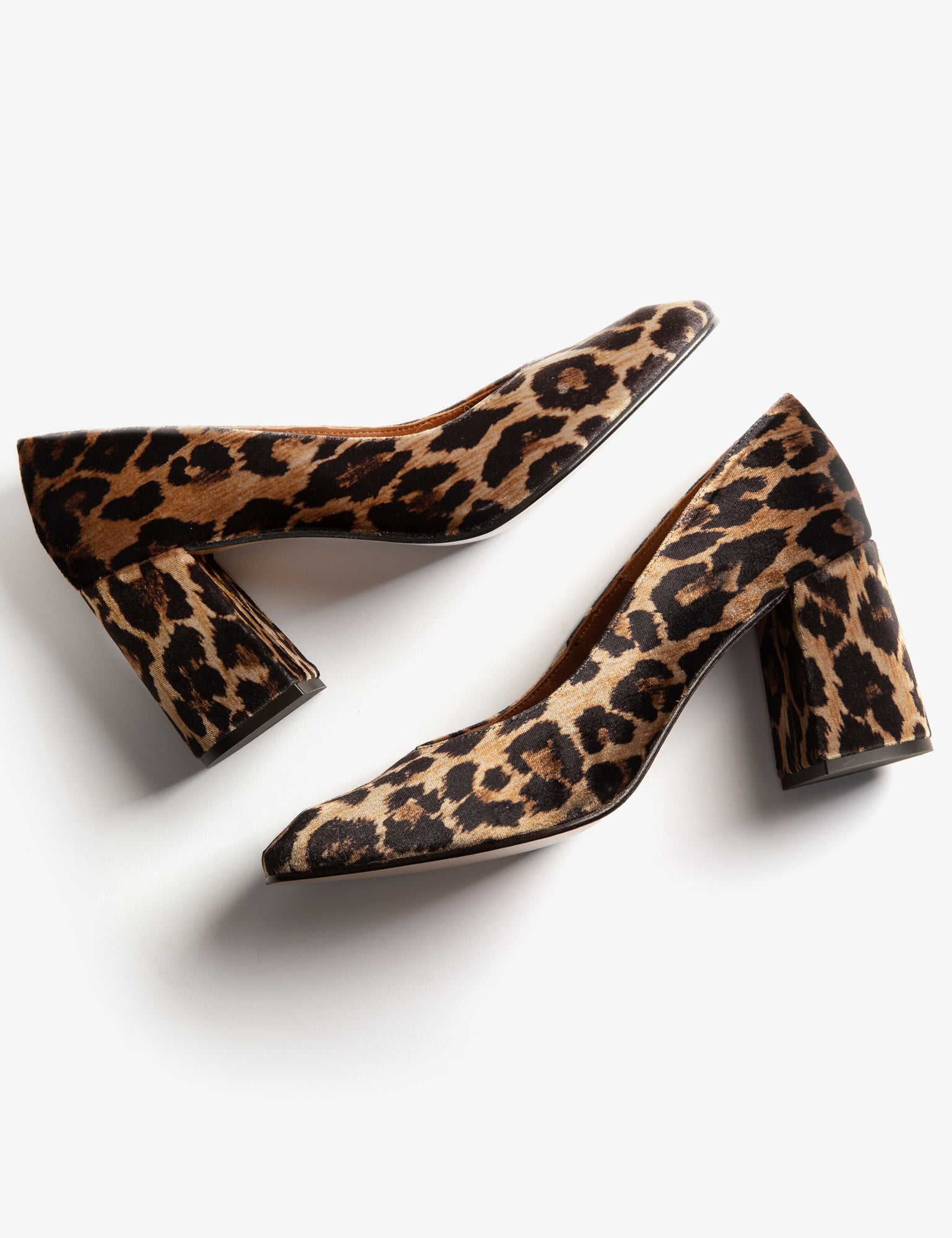 Gamine Velvet Shoe