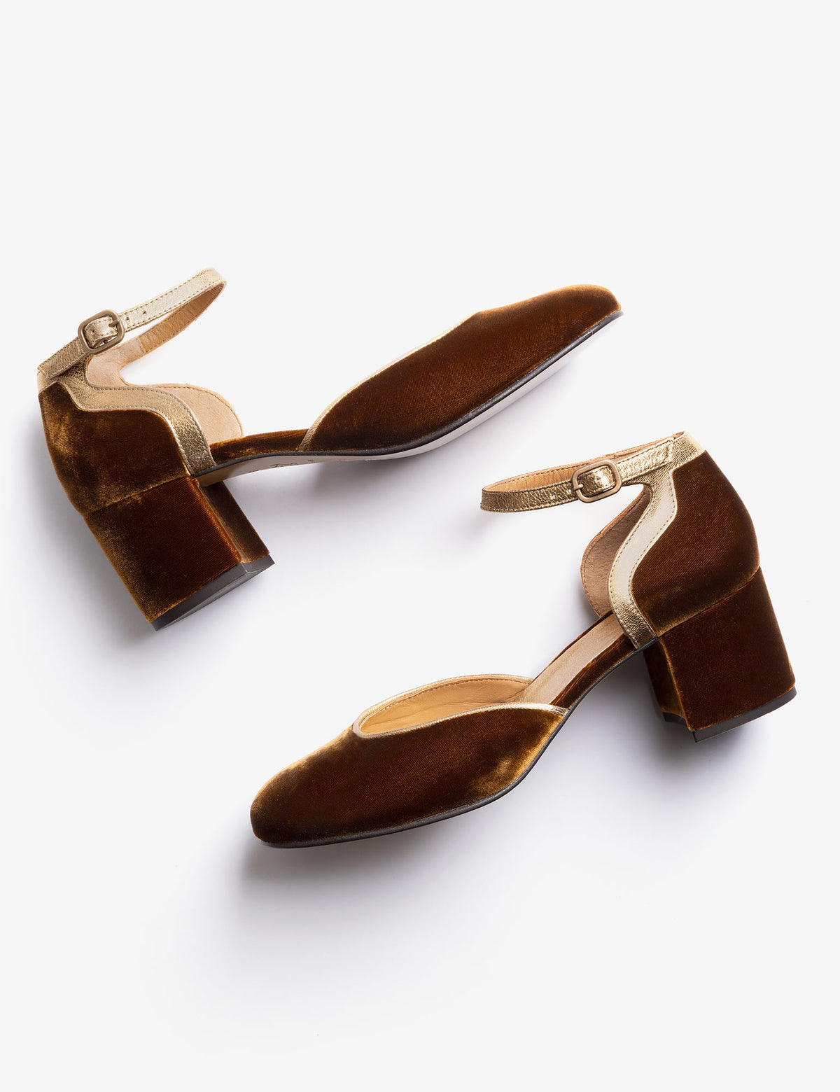 Sedara Velvet Shoe
