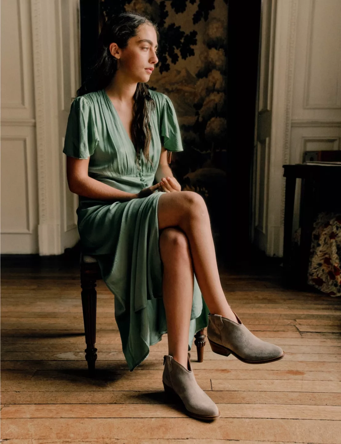 dolly suede boot taupe campaign