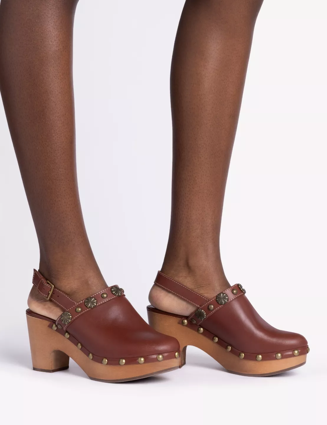 carpenter-stud-platform-clog-claret-4