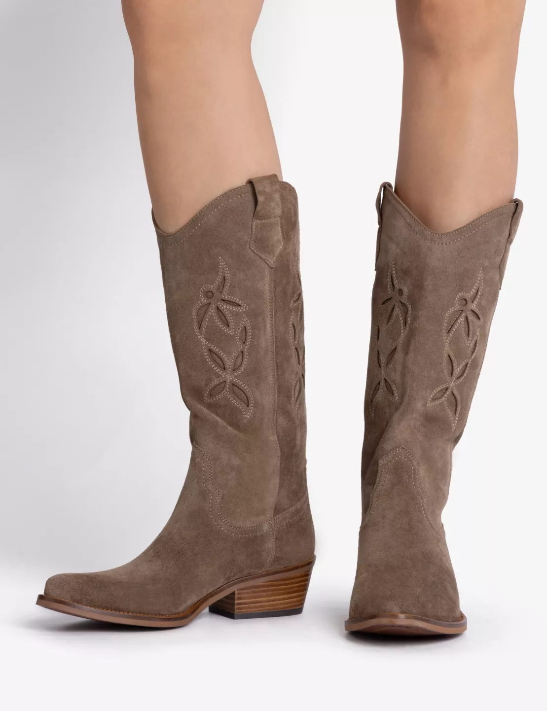 jasmine-embroidered-cowboy-boot-sesame-4