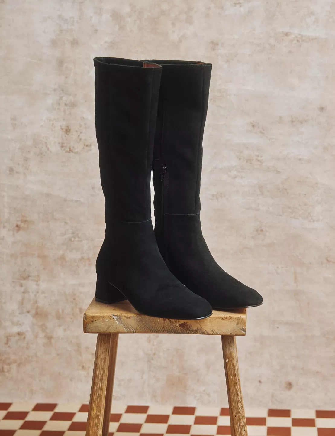 sinatra-suede-boot-black-5